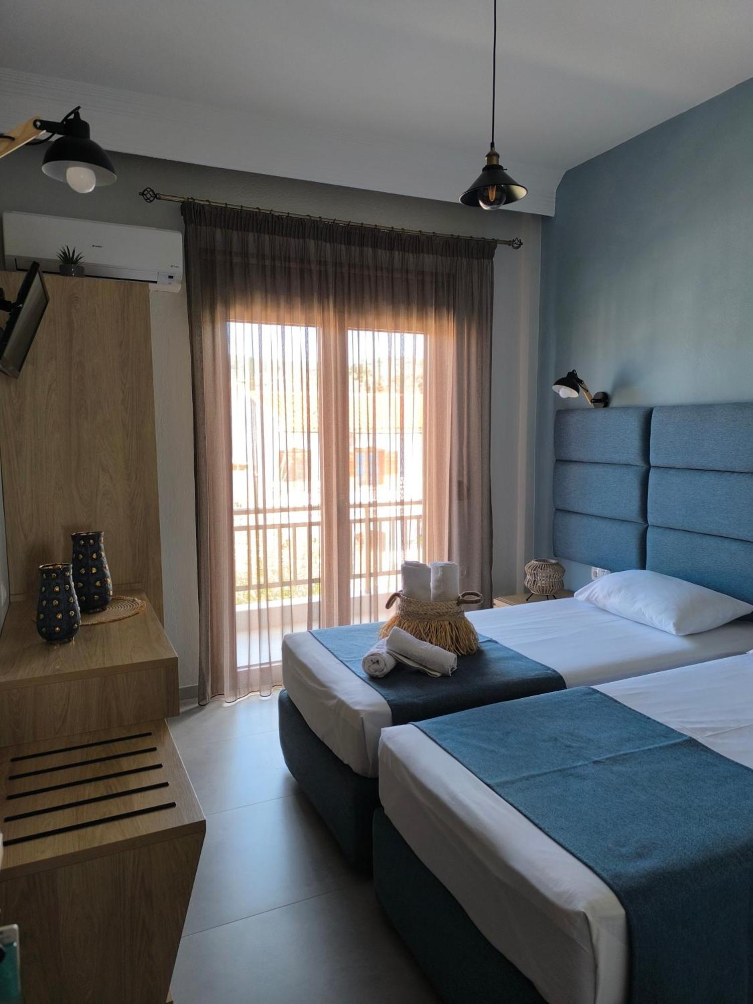 Maria Rooms To Let Ouranoupoli Luaran gambar